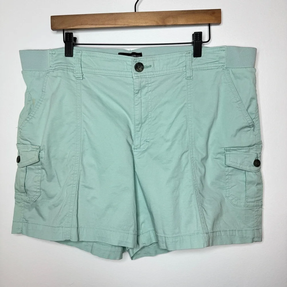 Lee Flex-to-go Mid-rise Seamed Cargo Shorts Sea Green